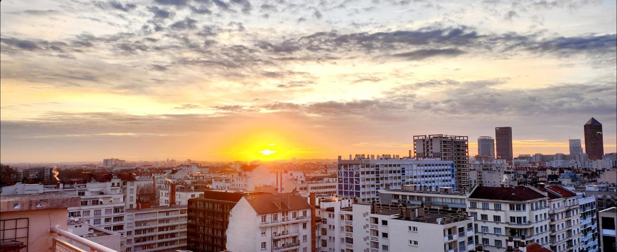 Plein Sud Terrasse Climatisation Garage Netflix Apartamento Lyon Exterior foto